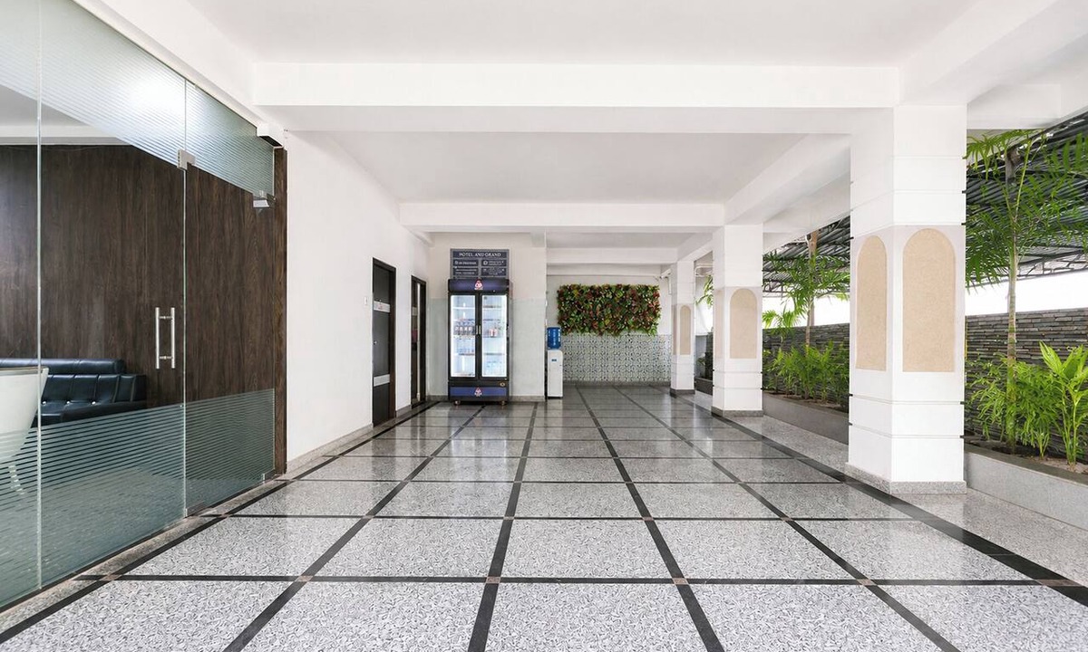 Vijayawada Hotel | FabHotel Anu Grand - Vijayawada