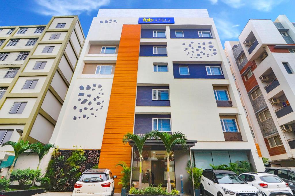 Gachibowli Hotel | FabHotel Eminent Suites Gachibowli