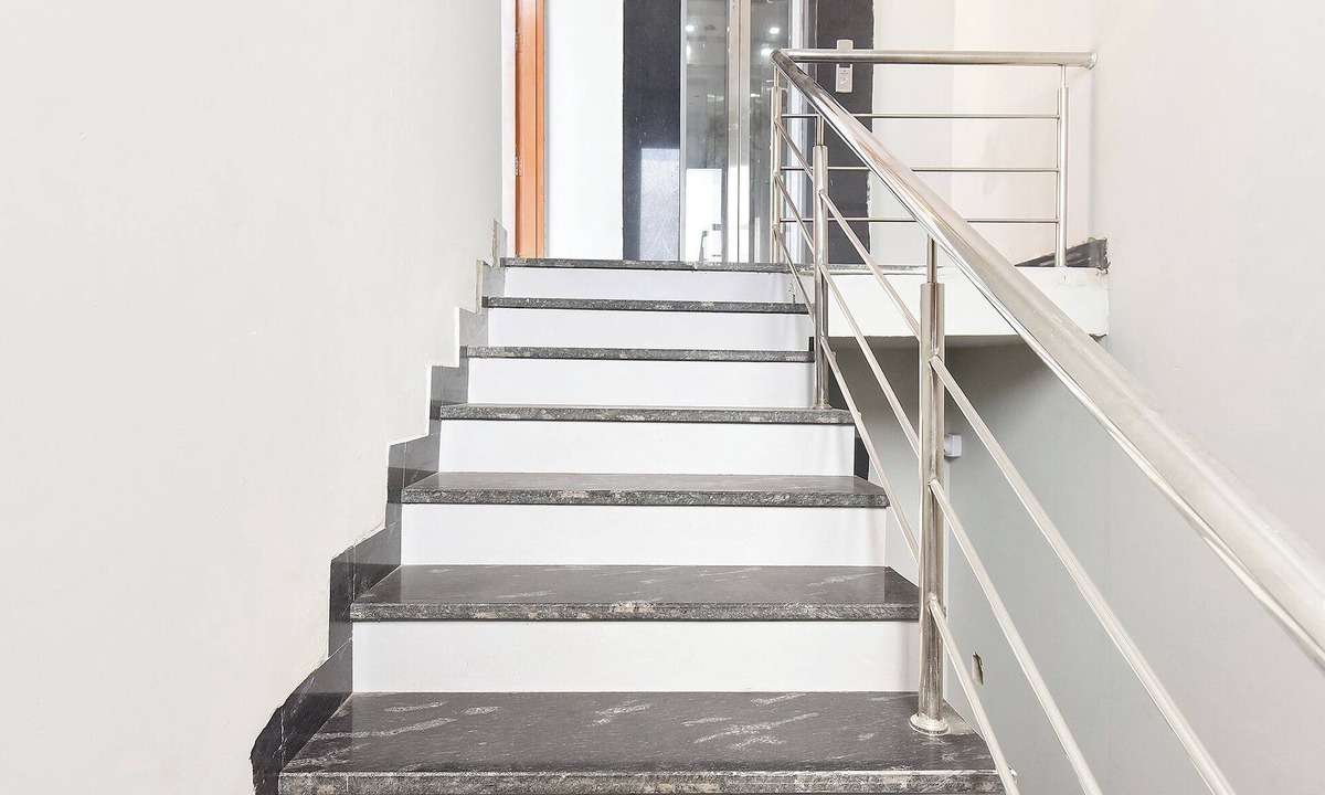 Vaishali Nagar Hotel | Fabhotel The Castle