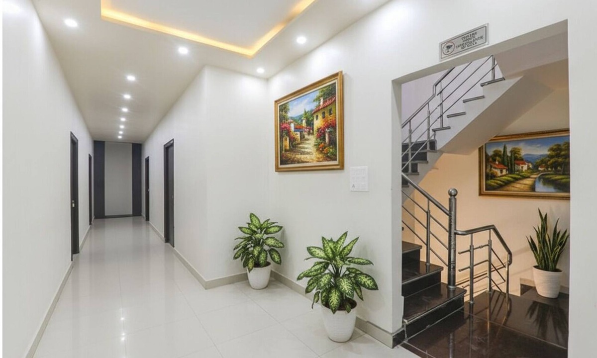 Sarnath Hotel | FabHotel US Inn