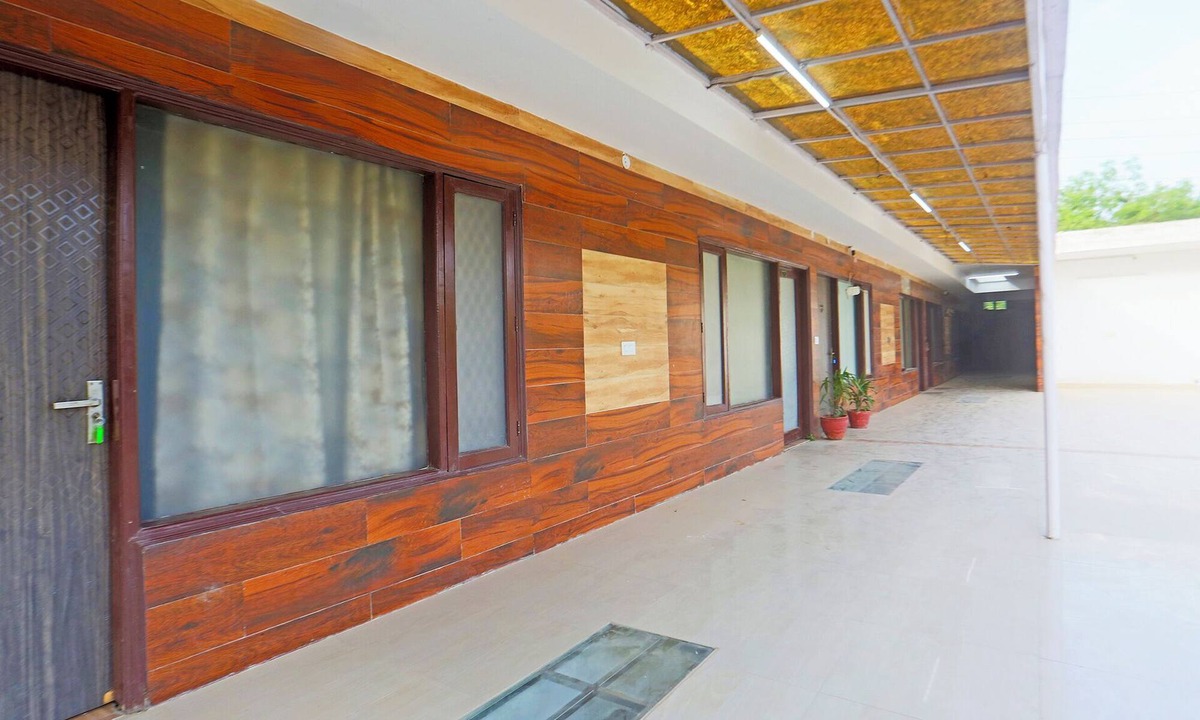 Vasant Kunj Hotel | Fabhotel Vasant Villa