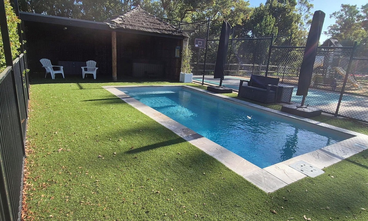 Yarrambat House | Family Luxury Country Retreat Pool & Spa – Lodge 1