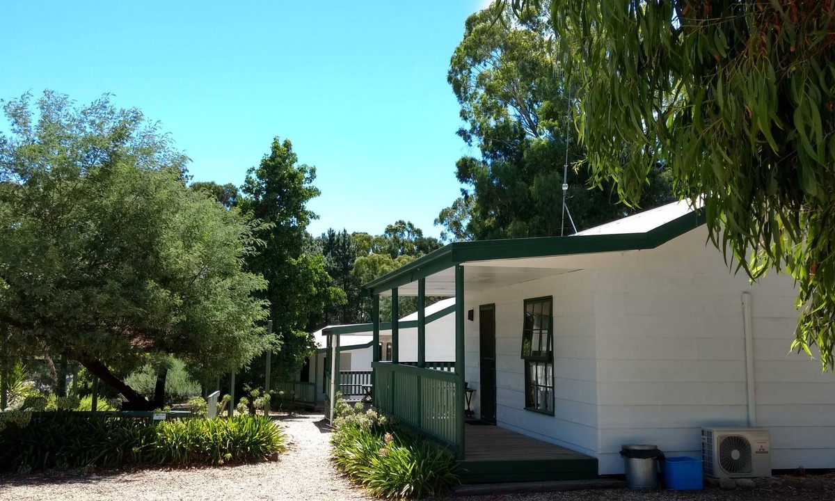 Goughs Bay Cottage | Fernleigh Accommodation