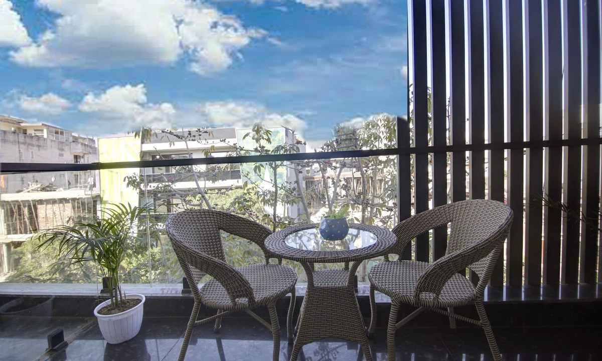 DLF Phase 3 Apartment | FlxHo Quad - Luxury Studio Apart Hotel