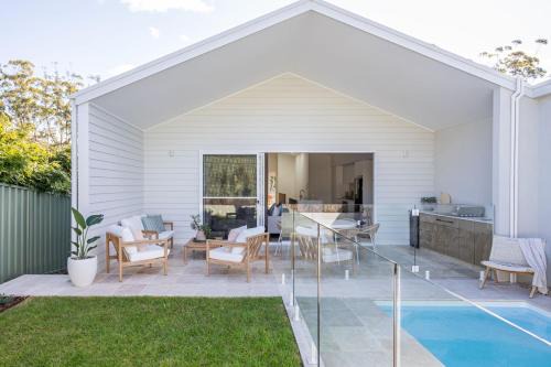 Narrawallee House | Free night! Pay for 2 stay for 3