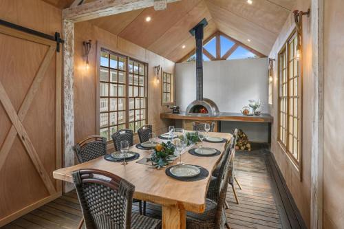 Marengo House | Galbraith Beach Studio 3 - steps from the beach