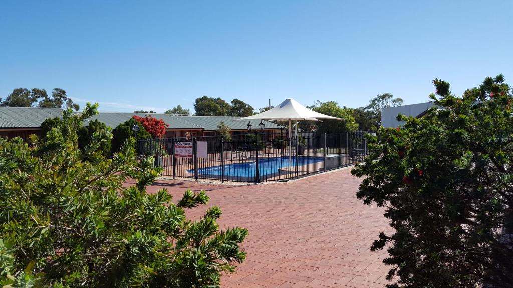 Broken Hill Hotel | Gateway Motor Inn