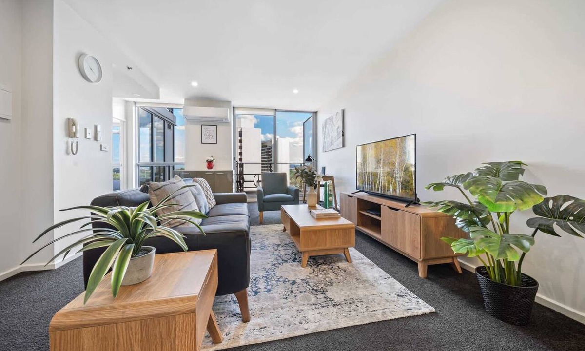 City West Apartment | Glorious Central Canberra 1-Bed with Sauna