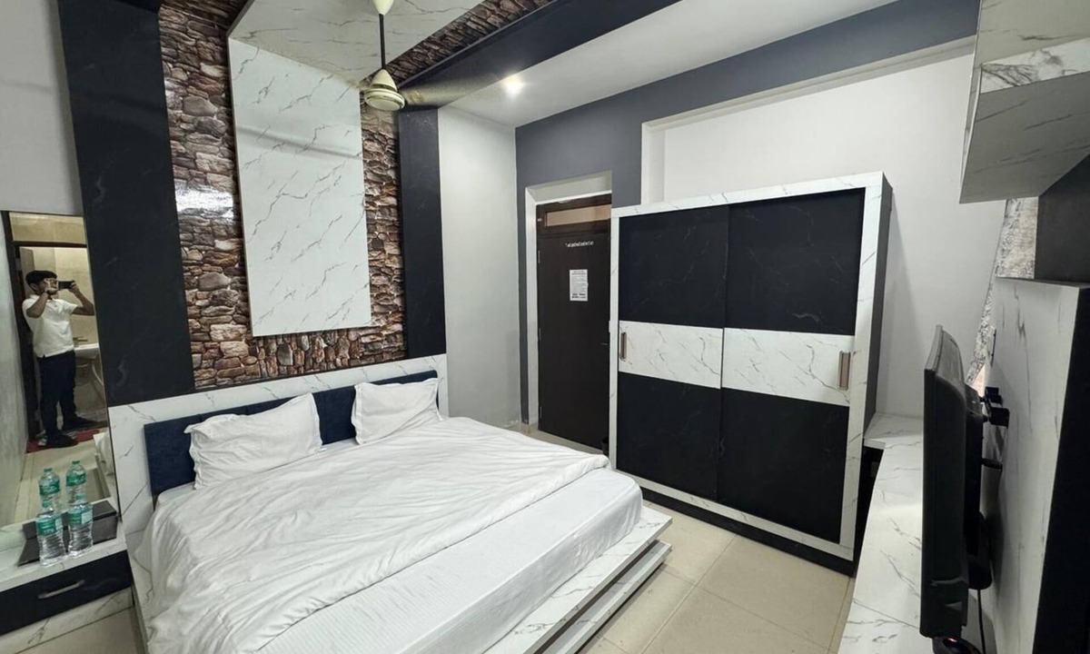 Malpura Hotel | Gokul Hotel