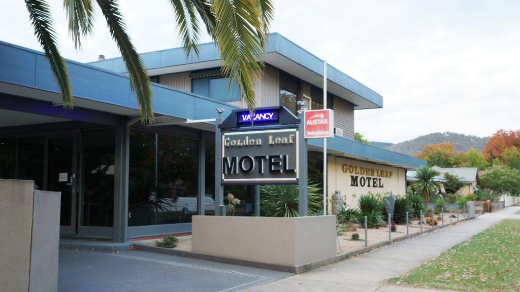 High Country Hotel | Golden Leaf Motel