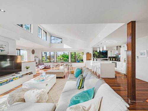 Denhams Beach House | Grays at Denhams Luxury by the beach