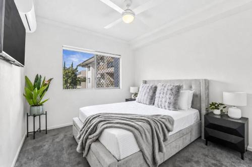 Nerang Apartment | Greenview - Couples' Escape for Riverside Adventures