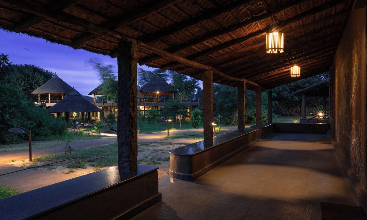 Kamalapur Resort | Hampi's Feathers Resort