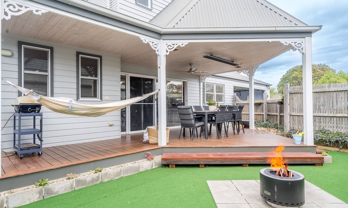 Capel Sound House | Hamptons Haven - 4pm check out Sundays*
