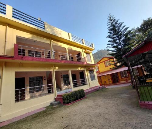 Lansdowne Hotel | Hanumanti River View Resort