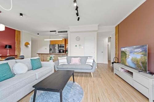 Ultimo Apartment | Harbour Luxe Stay - Pool, Gym and Parking