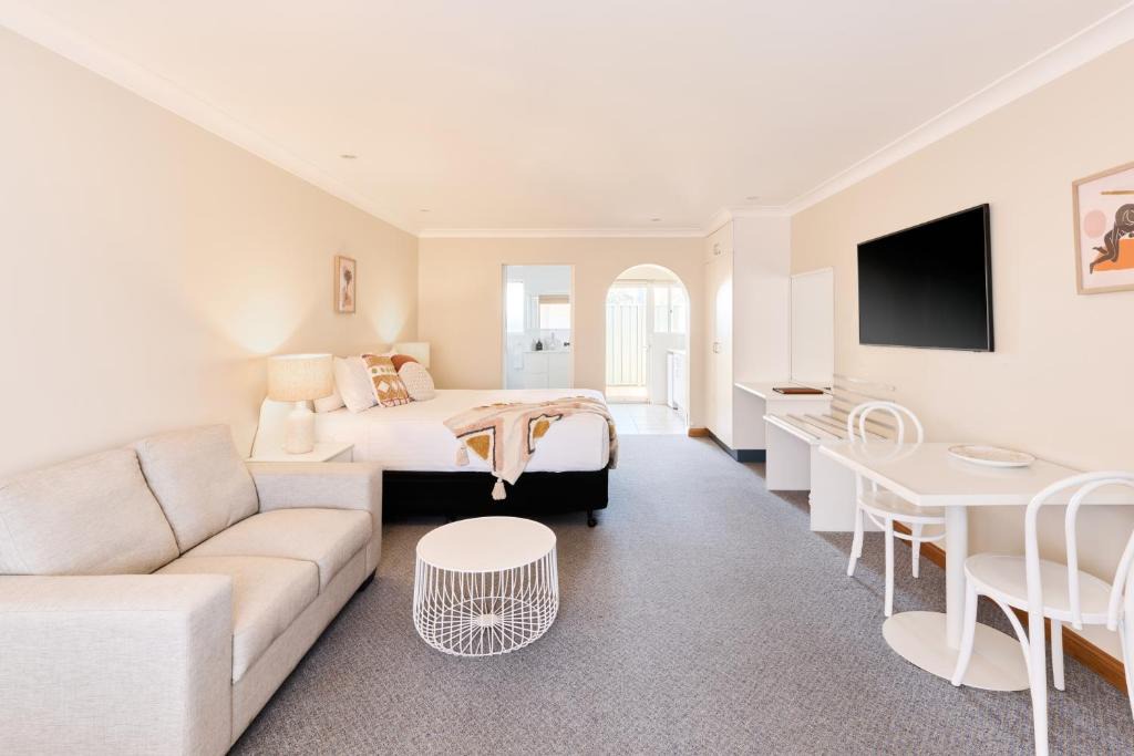 Bermagui Hotel | Harbourview House