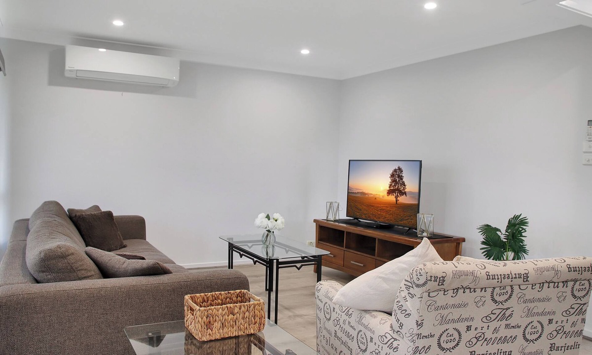 Hamlyn Heights House | Haven At Heights/Holiday or Corporaten