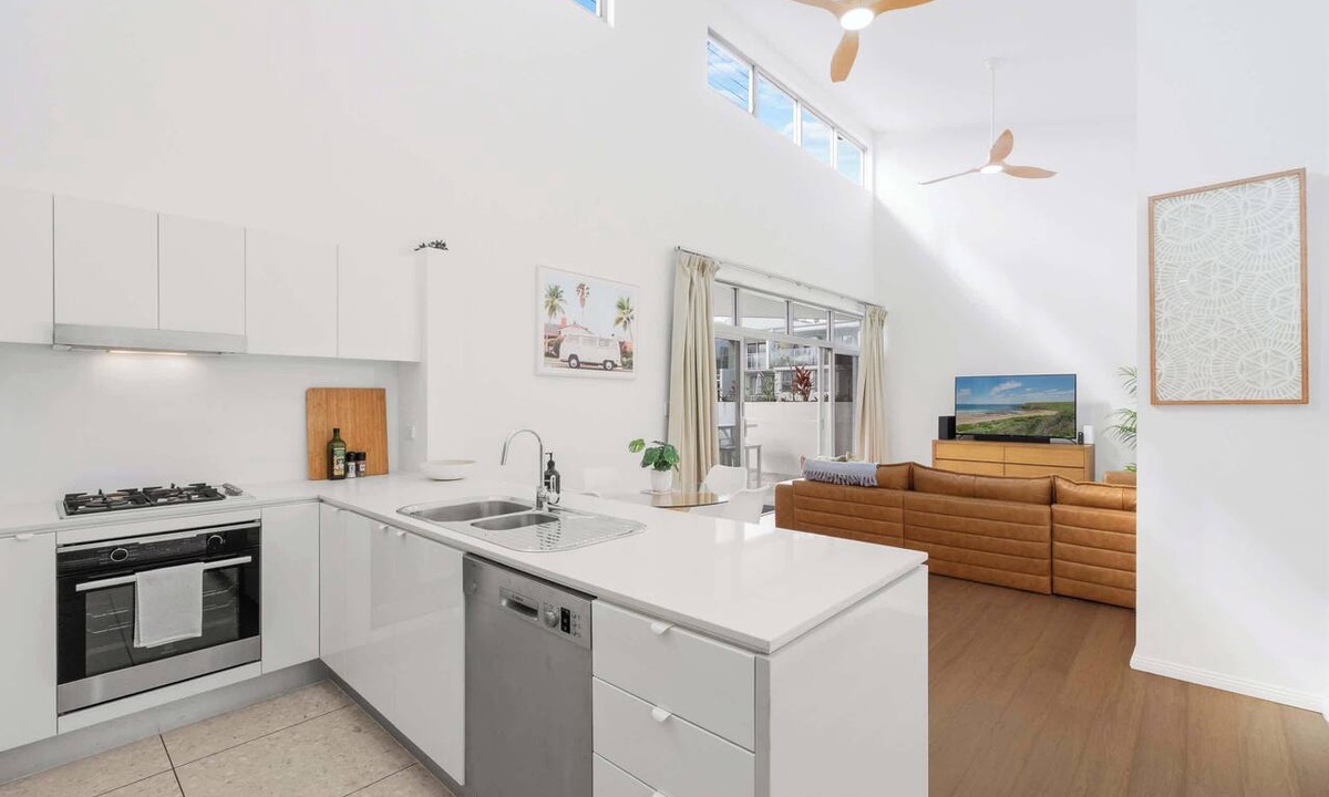 Fortitude Valley Apartment | Hidden Oasis 2Bed-2Bath-1Car - 5 mins to CBD