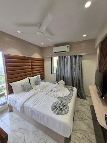 Belapur Hotel | Hill Top Stays