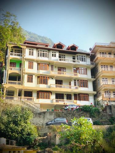 Rampur Apartment | Himnest