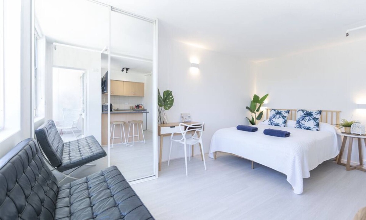 Bondi Apartment | HolidayRento Bondi Rooftop Pool & Air Con Studio