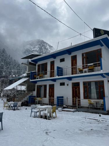 Kasol Hotel | Hotel Adinova
