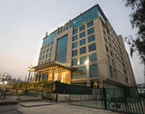 Sahibabad Hotel | Hotel Banana Tree & Banquets, Sahibabad