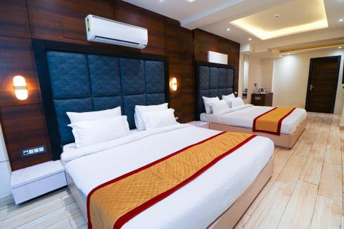 Sindhi Camp Hotel | Hotel City Crown