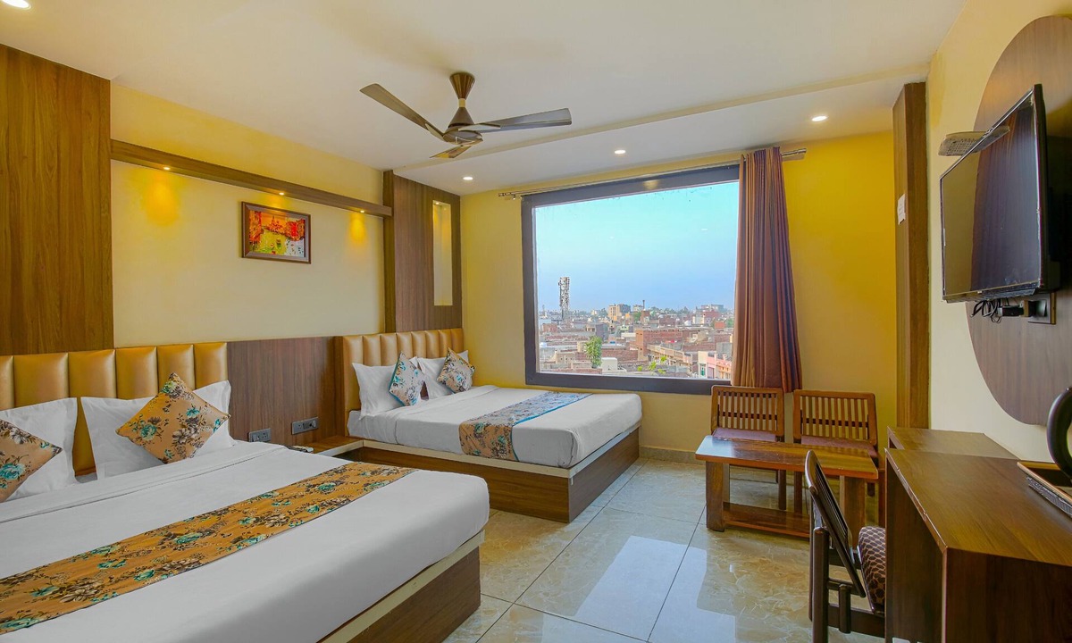 Amritsar Hotel | Hotel Crown
