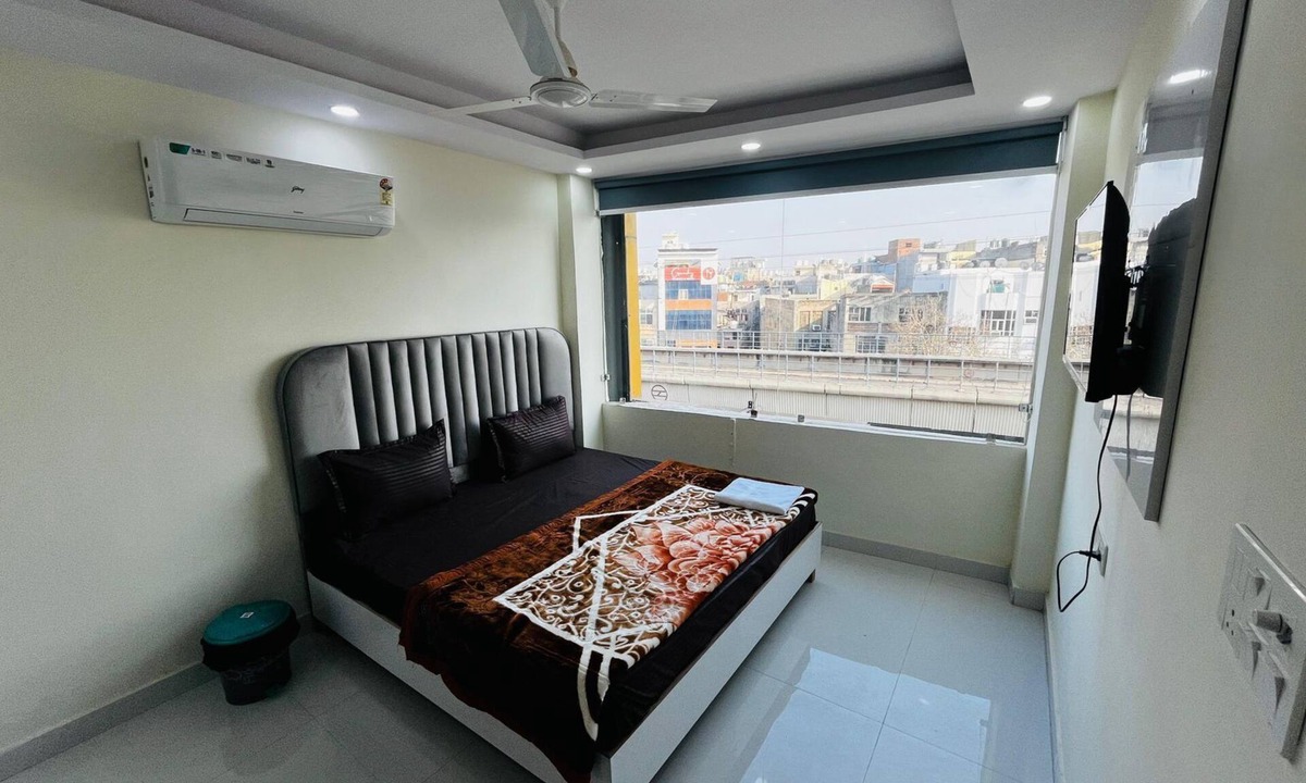 Delhi Hotel | Hotel Crystal Haven