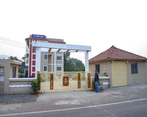 Pen House | Hotel Devanshri