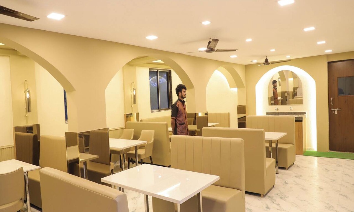 Pen Hotel | Hotel Devanshri Rooms & Restaurant
