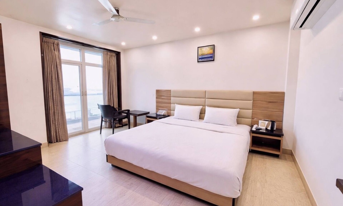 Puri Hotel | Hotel GR Palace - Sea View & Pool