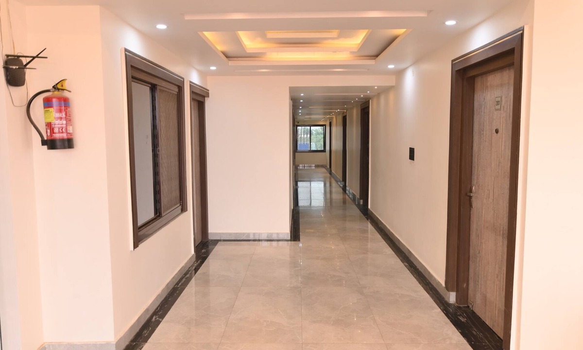 Faizabad Hotel | Hotel Gurudev Palace