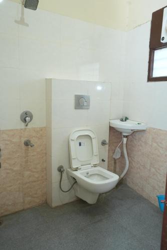 Thanesar Hotel | Hotel Hari Sarovar