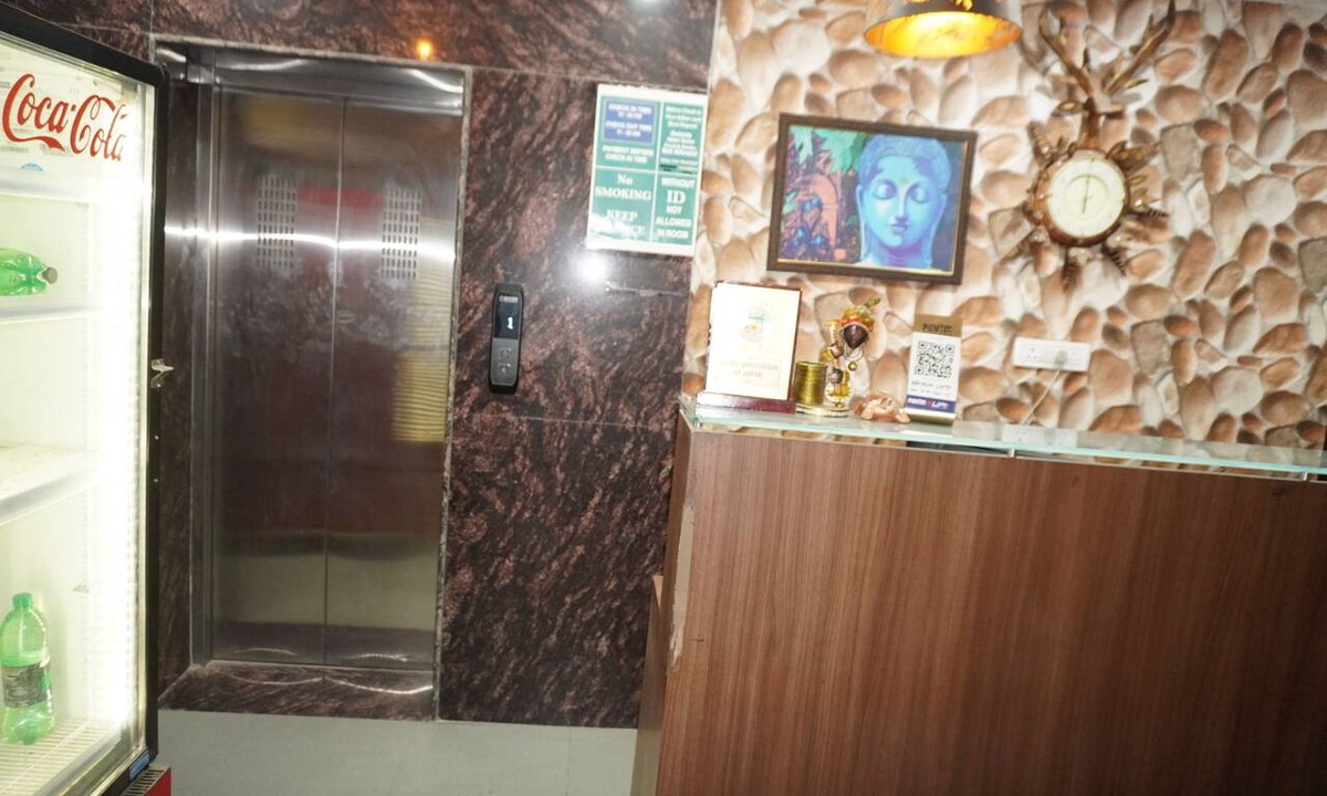Shyam Nagar Hotel | Hotel Kavya