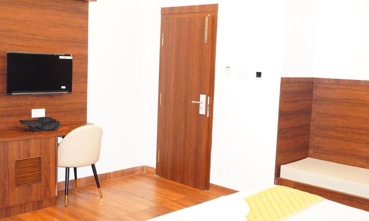 Viluppuram Hotel | Hotel Lemon