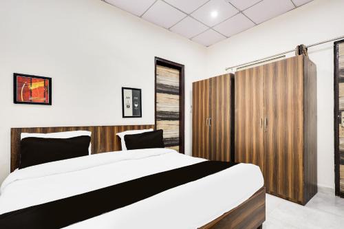 Kamla Nagar Hotel | Hotel O 83167 Golden Key Inn