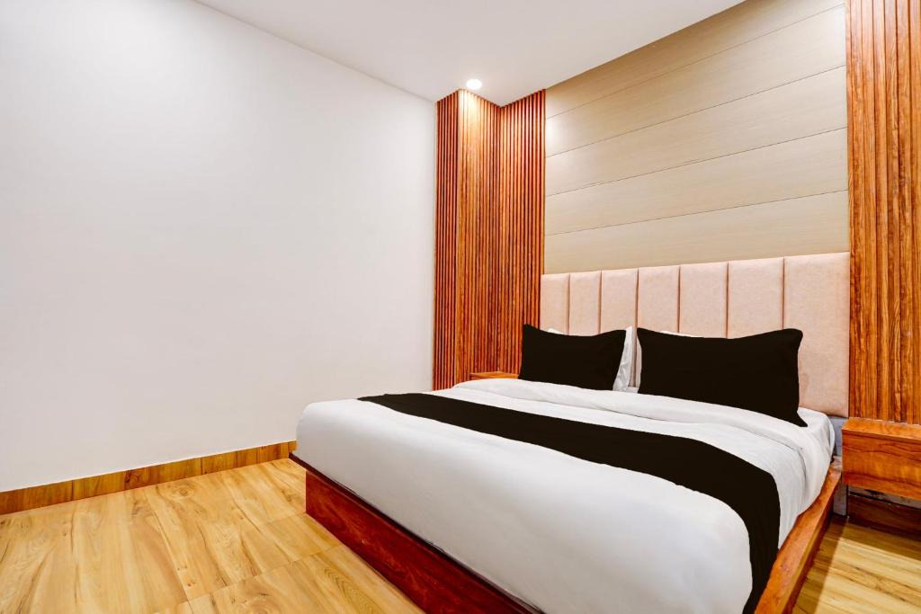 Mukherjee Nagar Hotel | Hotel O Amora Inn