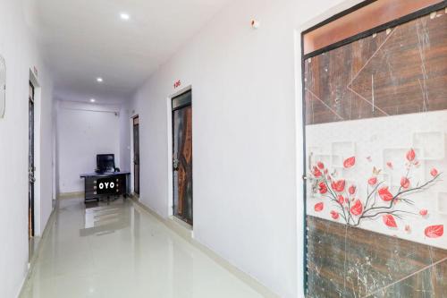 Malihabad Hotel | Hotel O Luxury Palace