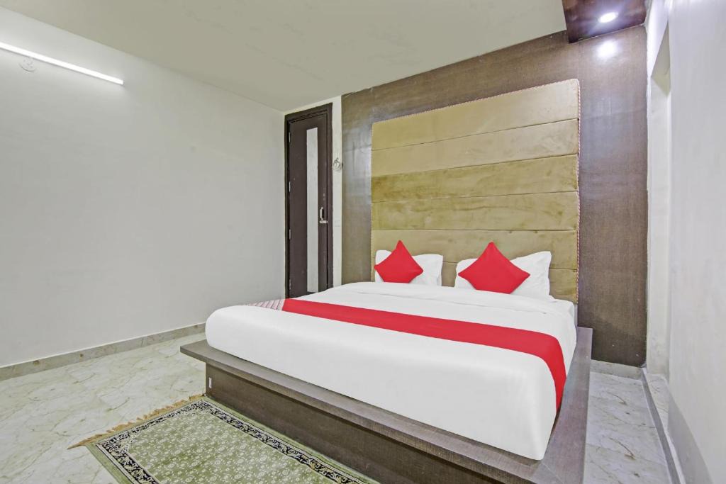 Indirapuram Hotel | Hotel O OM