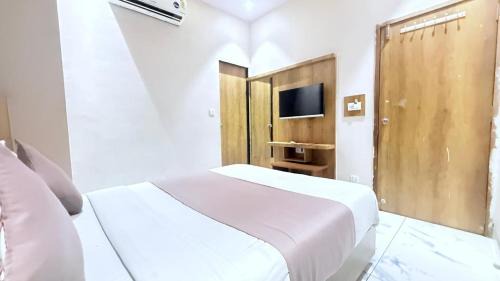 Ellis Bridge Hotel | Hotel Planet villa