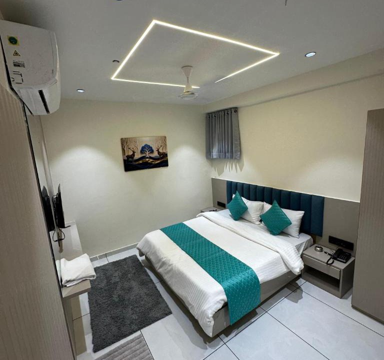 Maninagar Hotel | Hotel Prithvi Hill