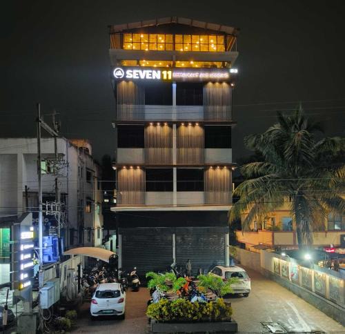 Satara Hotel | Hotel Seven Eleven
