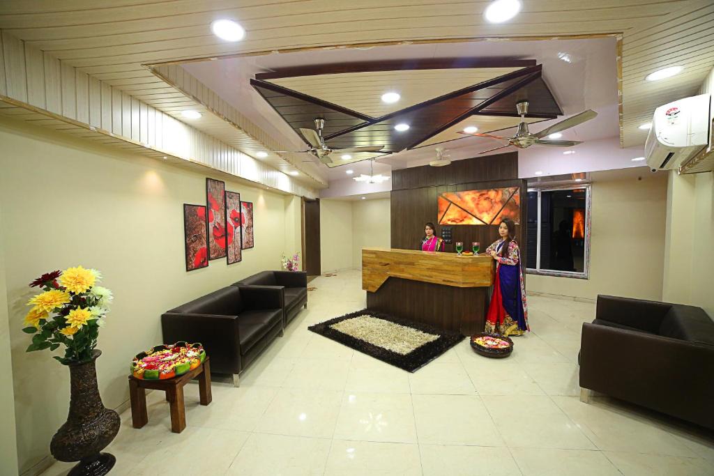 Vapi Hotel | Hotel Shree Daan