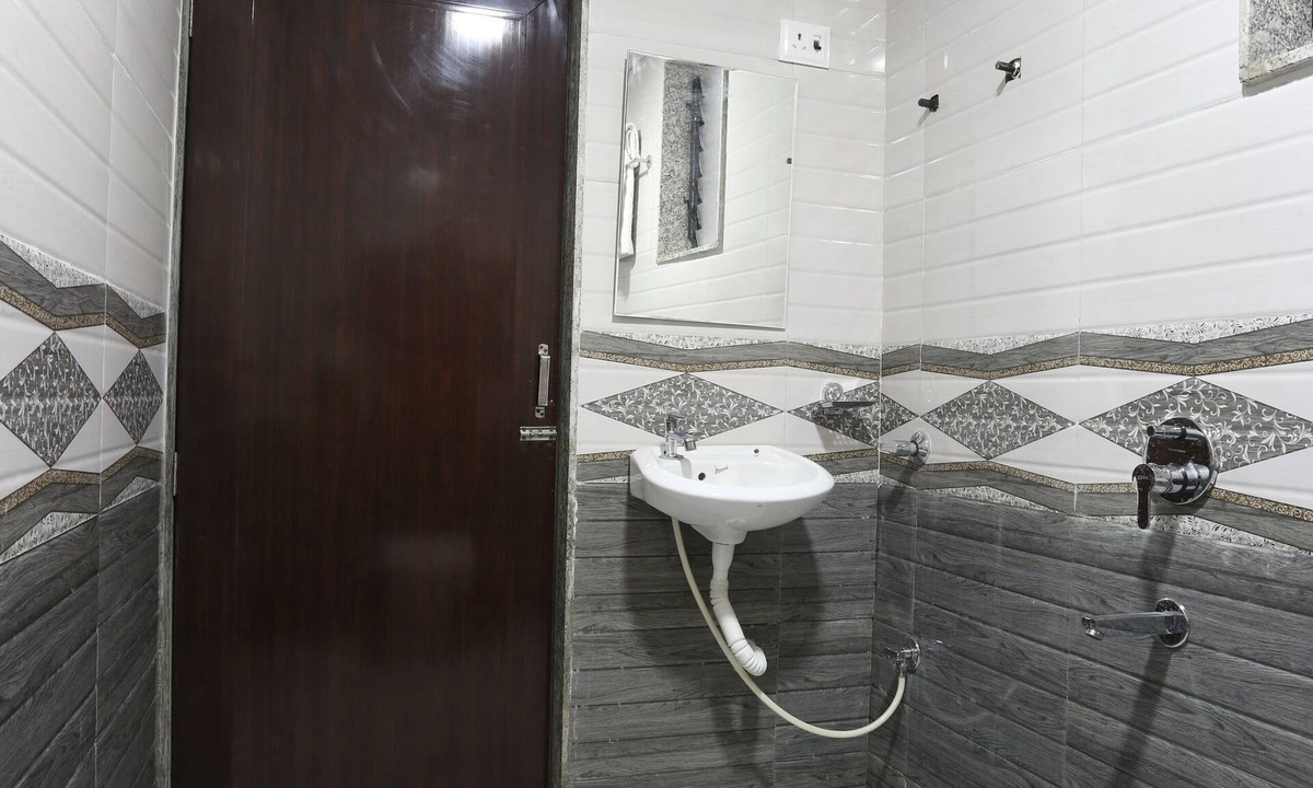 Taloja Hotel | Hotel Star Inn