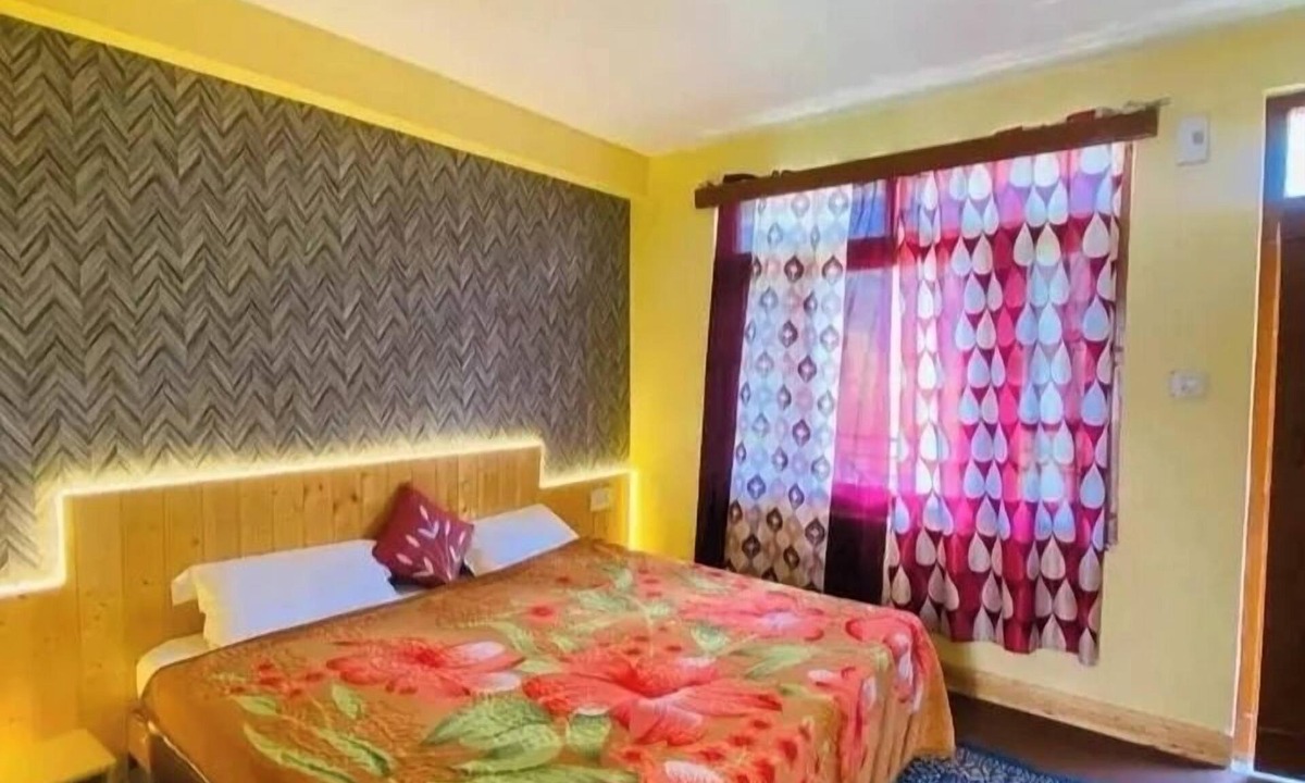 Vrindavan Hotel | Hotel ved