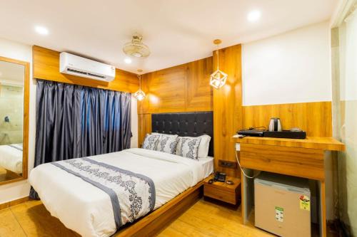 Versova Hotel | Hotel Village Residency
