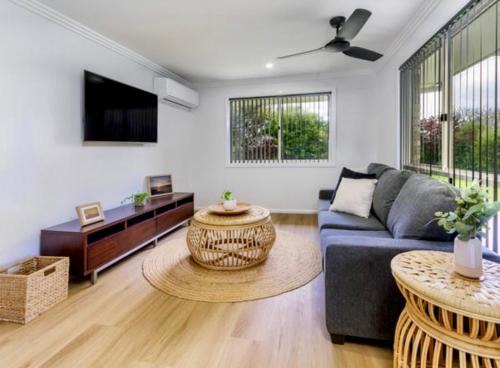 Caboolture South House | House 4-bed 2-bath Caboolture South
